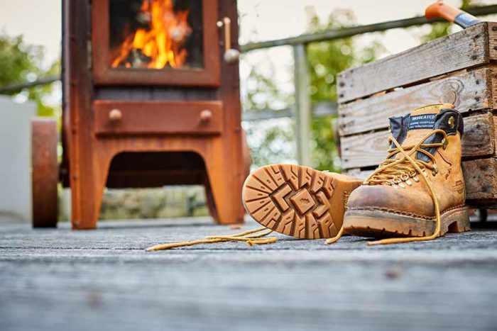 RB73 - Bijuga with Wheels - Weathered Premium Outdoor Chiminea and Wood Stove - Image 5