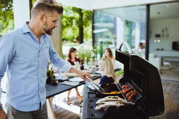 Outdoorchef bbq party shown in Black