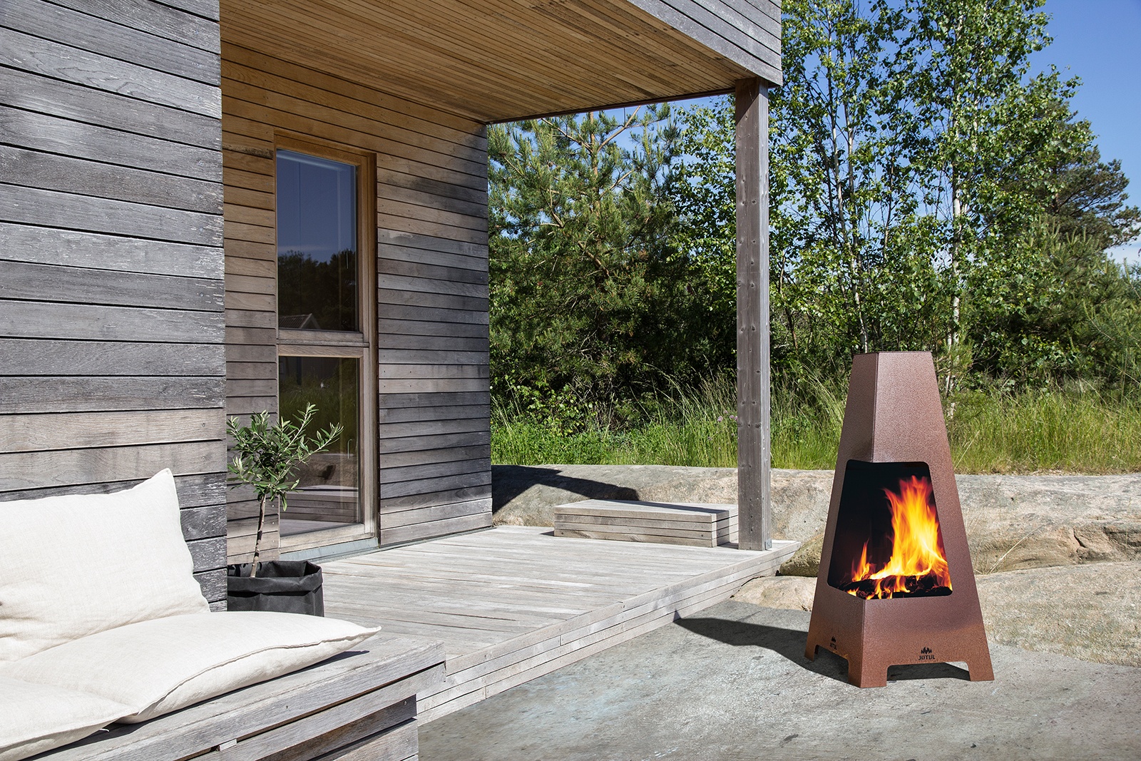 Jotul Terrazza outdoor chiminea wood stove Firehouse
