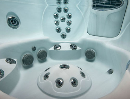 How to clean a Jacuzzi® and keep the water pure