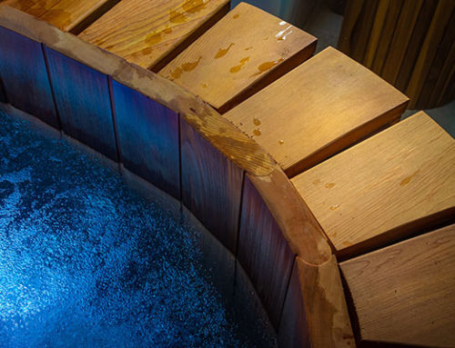 Northern Lights 6-seater Red Cedar Wood Hot Tub